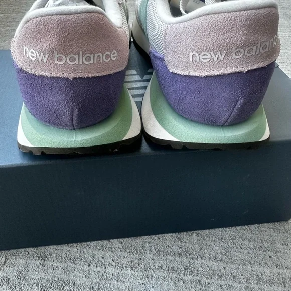 New Balance 237 Women’s Size 9 Moonbeam/Sage/Leaf - Picture 7 of 8